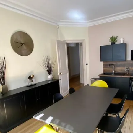 Apartament Raymond Poincare *